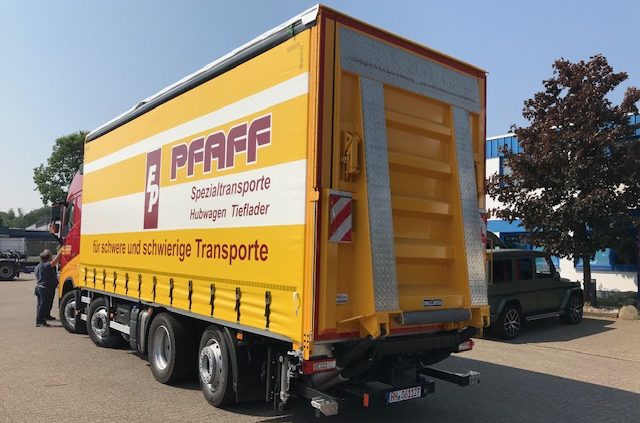 Pritschenaufbau mit 9 to Ladebordwand (2)